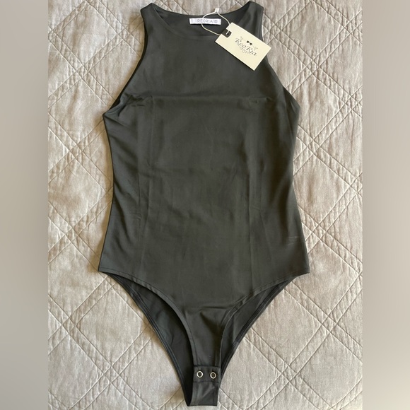 NBW.REORIA Women’s Sexy Sleeveless Racer Back Halter Neck Bodysuit Tank Tops. S. - Picture 5 of 5